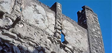 A deteriorating badgheer construction, the upper element missing