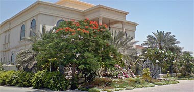 A garden developed in front of a house in Bahrein