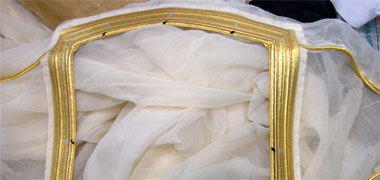 The top of a summer bisht