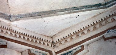 Detail of a cornice in the corner of a room in al-Wakra, April 1975