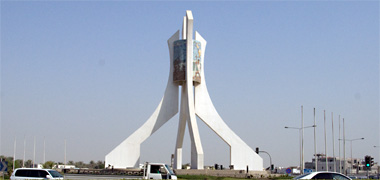 A sculpture on the Rayyan Road