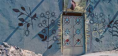 A decorated wall, Doha, 1978