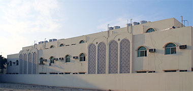 Another apartment block with applied Arabic style
