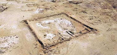 An aerial view, looking a little east of south, of the ruins of the fort at al-Freiha – courtesy of the Qatar Museums Authority/Al Zubarah Archaeological Site