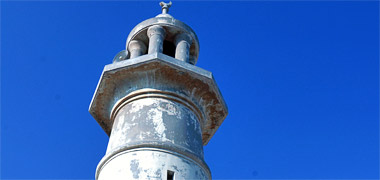 The head of a minaret at al-Khor – with the permission of Still ePsiLoN on Flickr