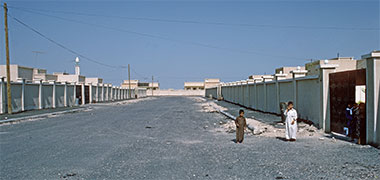 A road within the housing layout at Medinat Khalifa, 1972