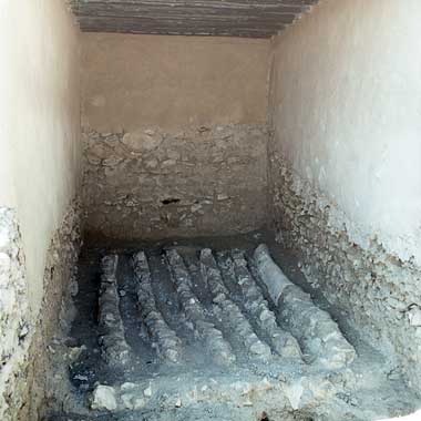 The floor of a mudabissa, al-Rakayat, 1989