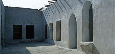 The hall of an old mosque at al-Mufjar, November 1985