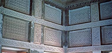 The naqsh panels placed in position, January 1976