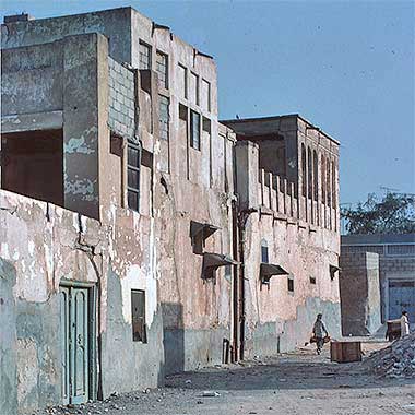 Development to the west of Doha’s central suq, 1972