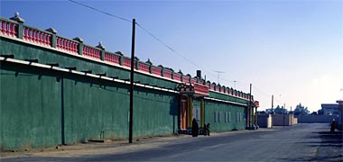 An entrance to a residential compound, March 1972