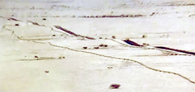 An aerial view of the Umm Bab road and pipeline, 1968 – image developed from a video with permission from glasney on YouTube
