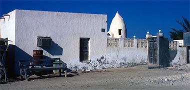 An old mosque in Ruwais in the north of the country, 1975