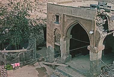 Detail of part of a residential complex in Wakra, April 1975