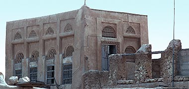 A first floor room with permanent ventilation, Wakra, April 1975