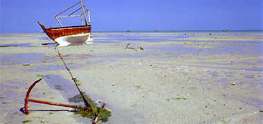 A boat and anchor at Wakra