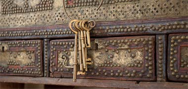 House keys attached to a Kuwaiti chest – courtesy of Ian Drummond