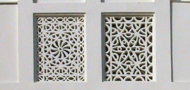 A pair of ventilating naqsh panels based on ten- and six-point geometry