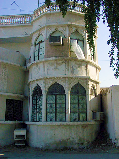A mid twentieth century building in Rumaillah