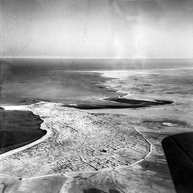 An aerial view of Zubara taken in the 1960s, looking approximately north